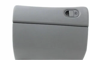 Used Holden Commodore VT VX Glove Box Front Panel With Lock Pewter Grey 92049786 - Bild 1 von 2