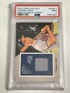 Maglia Topps Gallery 2002 Game Worn Chipper Jones HOF - PSA 9 COME NUOVA POP 3!! - Foto 1 di 2