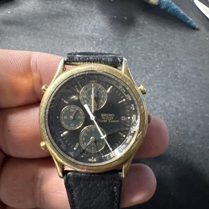 Vintage 1990 Seiko GMT World Timer Herren Quarz Uhr Gold Alarm Datum Chronograph - Bild 1 von 13