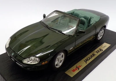 Maisto 1/18 Scale Model Car 31836 - Jaguar XK8 Convertible - Green - Image 1 of 4
