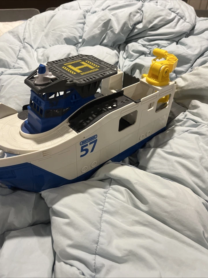 Matchbox - Mission Marine Rescue Shark Ship - BFN57 - Mattel 2013 - Ship Only - Image 1 of 4