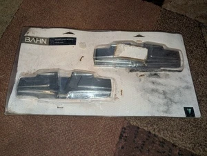 KURYAKYN BAHN 6921 CHROME FINISH ROCKER COVER ACCENTS TWIN CAM HARLEY-DAVIDSON - Bild 1 von 4