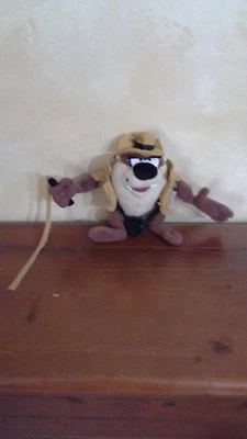 Warner Bros Peluche Diavolo della Tasmania Taz 18 cm. - Immagine 1 di 3