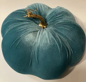 Calabaza Aqua Terciopelo Vástago Dorado 4.75” Alto Calabaza, 6.5” En Vástago 7.5” A través - Imagen 1 de 6