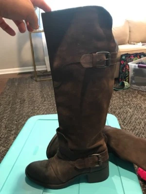 Botas de montar Vera Wang Lavanda Etiqueta Cuero Marrón Detalle Hebilla Talla 9 Foto 1 de 4