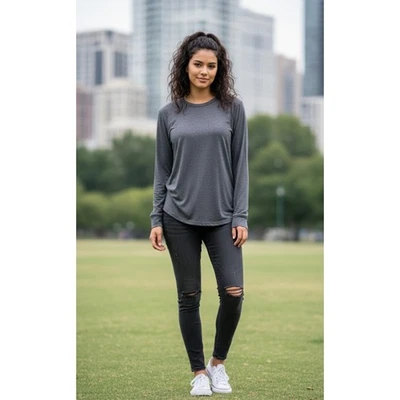 32 Degrees Heat Long Sleeve Crew Neck Gray Layering Top Women's Size XL - Image 1 of 4