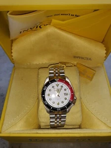 Vintage INVICTA QUARTZ SPORTS WATCH - NEW - OPEN BOX - NEEDS BATTERY - Picture 1 of 4