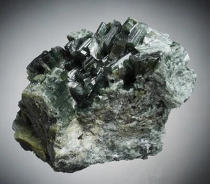 DIOPSIDE cristalli molto lucidi - ZAMBIA/bh808 - Foto 1 di 5