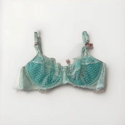 Sujetador con aros sin forro de encaje Victorias Secret Dream Angels talla 32B Foto 1 de 4