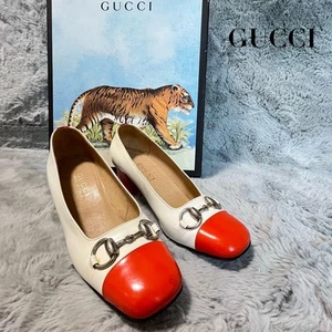 GUCCI Zapatos Bombas Tacón Horse bit EU 37 US 7 Cuero Blanco Rojo Auténtico - Imagen 1 de 24