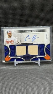 Camiseta deportiva doble Topps Tier One Corbin Burnes 2025 lámina azul automática #38/99 Orioles - Imagen 1 de 2