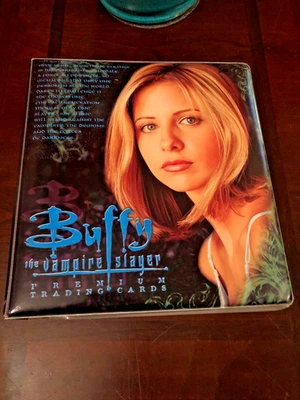 Buffy The Vampire Slayer 完整基础卡套装适用于 4 Seasons & Binder + 奖金 — 第 1/4 张图片