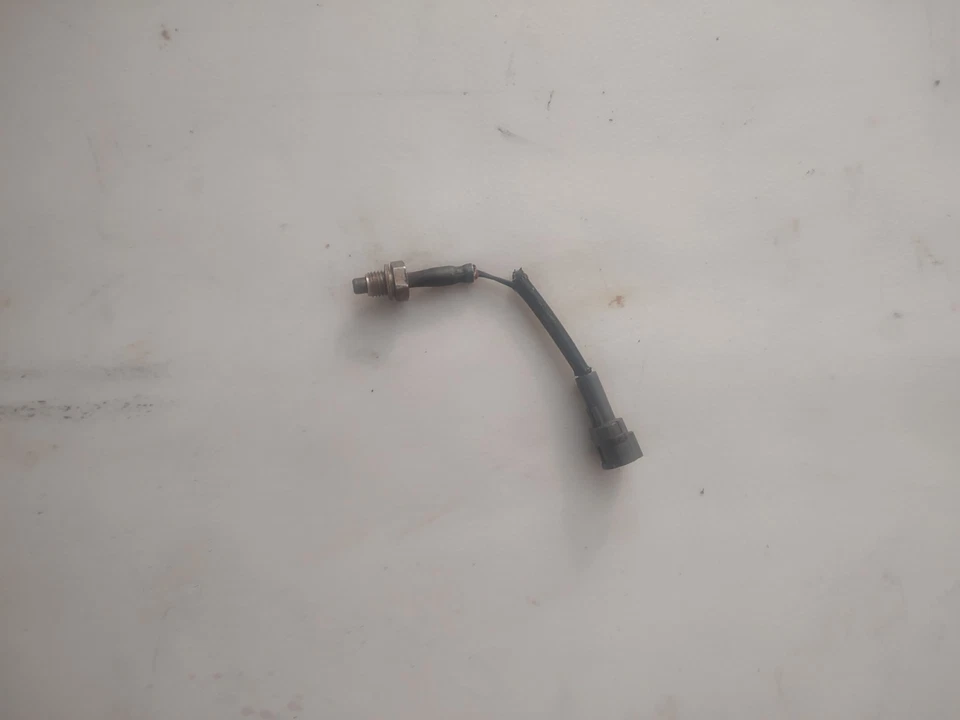  Датчик температуры клапана рециркуляции отработавших газов SMP для Toyota 4Runner 1992-1995 годов выпуска - Изображение 1 из 1