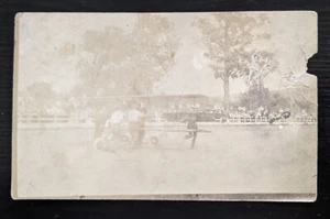 RPPC frühe Luftfahrt Männer schieben Flugzeug als Menge beobachtet möglich Ohio Postkarte - Bild 1 von 5