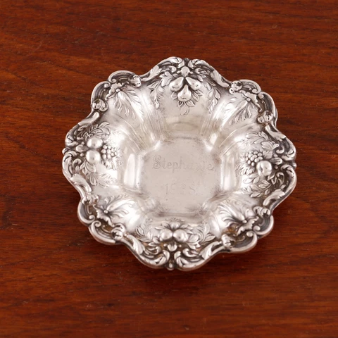 REED & BARTON VICTORIAN STERLING SILVER BOWL FRANCIS I MONOGRAM STEPHANIE 1968 Cover