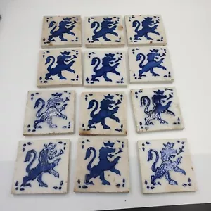 12 schöne alte kleine Fliesen Olambrillas Azulejos Steinzeug emailliert Löwendekor - Bild 1 von 18
