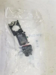 Eaton M22S-D-R-K10 - M22 Pushbutton, Complete Device - Picture 1 of 5