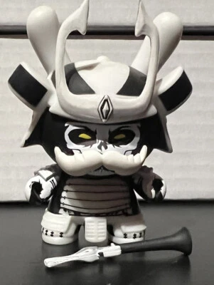 Kidrobot Dunny 2012 Tanegaru by Jon-Paul Kaiser White - Immagine 1 di 2