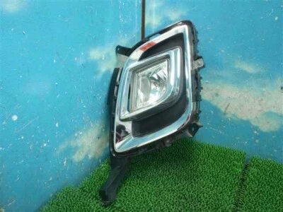 2011 MAZDA MPV LY3P левый противотуманный фонарь L528-51-690D JDM 330846s - Изображение 1 из 4