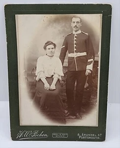 Antique Cabinet Card Photo Of British Soldier & Wife - Picture 1 of 3