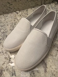 Vince Blair Women's Size 7 Shoe WhiteLeather Slip On Comfort Casual Sneakers NEW - Picture 1 of 5