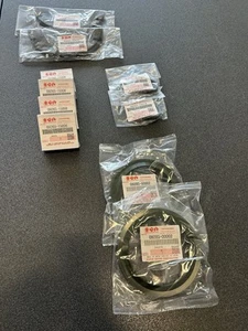 KIT REVISIONE FUSO SNODO SFERICO RUOTA ANT. SUZUKI JIMNI SAMURAI J413 FUSO-002 - Foto 1 di 5