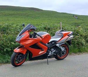 Honda VFR 800 VTEC. ONLY 11000 MILES - Picture 1 of 13