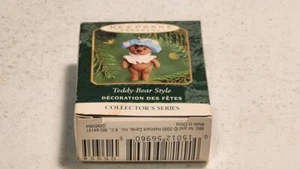 Hallmark Keepsake Miniature Teddy-Bear Style 2000 - Picture 1 of 3