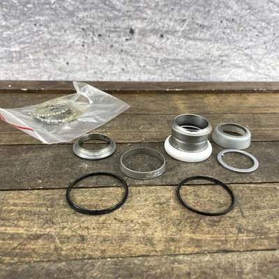 Fone de Ouvido Vintage Shimano Sante 1 Polegada Rosca PEÇAS Capa Acabamento Espaçador Copos Branco - Imagem 1 de 4