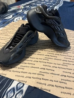 Yeezy Boost 700 V3 Alvah Black Mens size 7 no box no insoles - Image 1 of 4