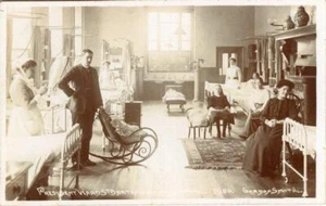 REAL PHOTOGRAPHIC POSTCARD OF PRESIDENT WARD, ST. BARTHOLOMEWS HOSPITAL, LONDON - Picture 1 of 2