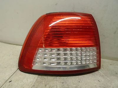 00 01 Cadillac Catera Luz Trasera Exterior Izquierda Lámpara Cuarto Panel Montado OEM Foto 1 de 4