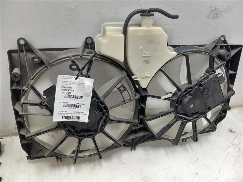 TOYOTA MIRAI HYB 16-19 TRACCIÓN DELANTERA EN MONTAJE VENTILADOR RADIADOR  Foto 1 de 4