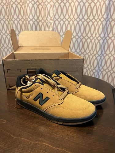 Scarpe New Balance nuove taglia 7 5 US