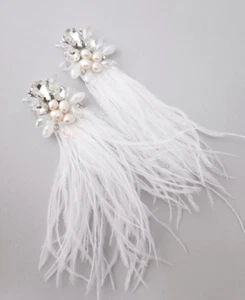 Neue lange weiße Damen-Ohrringe Straußenfeder Hochzeit Soutache mit Perle - Bild 1 von 3