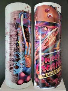Freddy Krueger BRILLA EN LA OSCURIDAD Dulces sueños Horror. Vaso de 20 oz TOTALMENTE NUEVO - Imagen 1 de 6