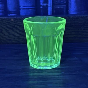 Vintage Uranium Shot Glass GLOWS - Picture 1 of 10