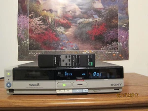 Sony EVO-410 video 8mm vcr  - Picture 1 of 12