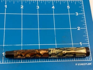 Judd's Nice Vintage Parker Duofold Jr. Black & Pearl Fountain Pen w/14k Med Nib - Picture 1 of 4