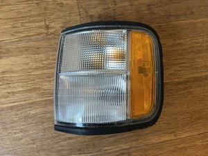 92-97 Isuzu Trooper front left LF LH driver corner light lens lamp DRIVER SIDE - Picture 1 of 8