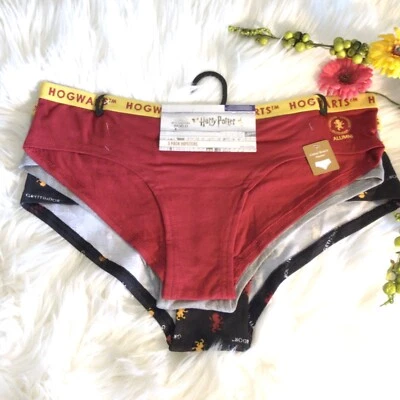 Paquete de 3 bragas hipster de algodón Hogwarts Gryffindor para mujer brevemente declaradas elige la talla Foto 1 de 4
