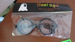 BOO!tiful Black NERD GLASSES~Halloween Accessory~New in Package - Picture 1 of 3