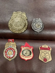 Lot of 5 Vintage Tin Toy Official Badges, Special Police & Detective & Fire Mar - Picture 1 of 5