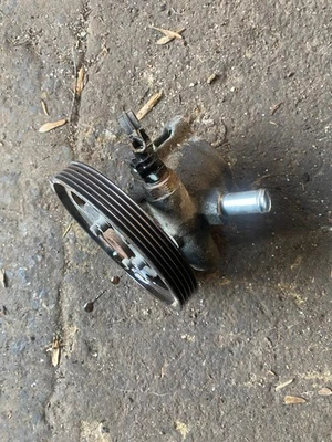 Pompe de direction assistée Peugeot 306 9151249180 - Photo 1/4