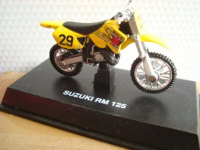Suzuki RM 125 #29 MOTOCROSS GELB  1:32 - Bild 1 von 3