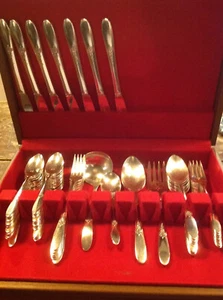 Vintage 1941 Tudor Plate Oneida Community Fantasy Silverplate Flatware Set for 7 - Picture 1 of 4