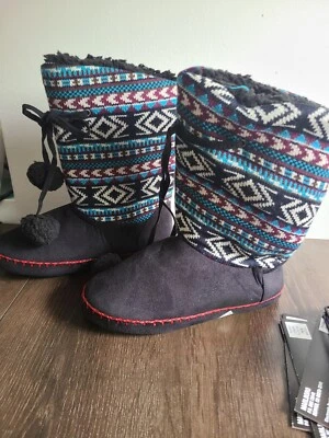New sz 7 Southwestern Style Slipper Booties - Image 1 of 4