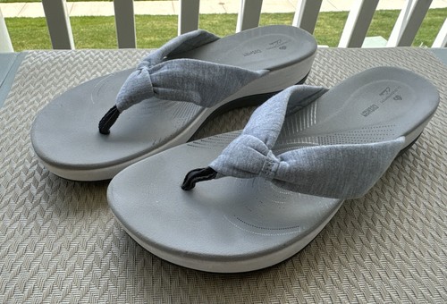 Sandali Clarks da donna taglia 11 cloud stepper infradito grigio perizoma tessuto morbido