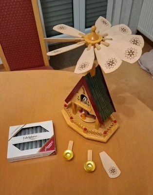 Weihnachtspyramide aus Holz, Deko, Weihnachten,2 Kerzen-,1 Schaufelhalter FEHLEN - Bild 1 von 4