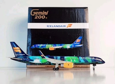 Gemini 200 ICELANDAIR Boeing 757-200. Reg: TF-FIU. Named: Hekla Aurora. G2ICE579 - Image 1 of 4